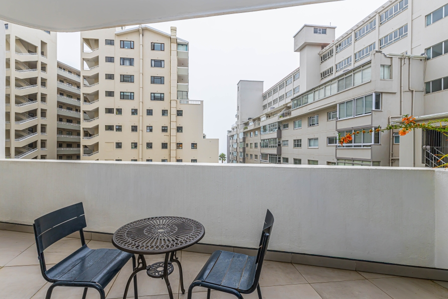 1 Bedroom Property for Sale in Sea Point Western Cape